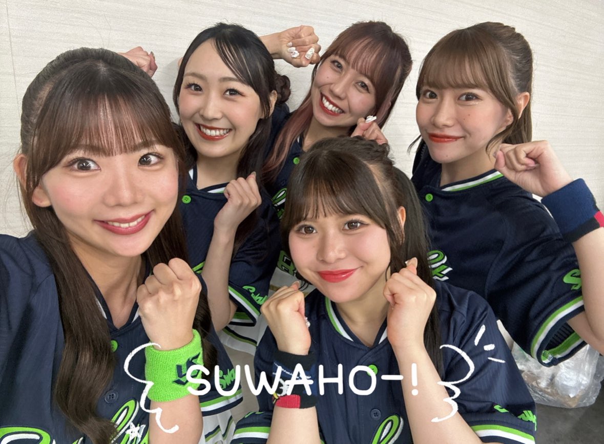 2れんほー⛱💚✨
捲土重来の精神とスワローズの粘り強さが光り、延長12回の末に見事勝利！！🙌🏻
増田選手の勝ち越しタイムリー、痺れました🔥✨✨

明日も京セラドームにて、タイガース戦です！
熱いエールを届け、3れんほーを掴み取りましょう❤️‍🔥📣

#Swallows #Passion2025
#3MAYU