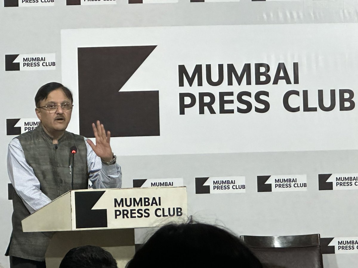 Parag Karandikar (@paragkmt) on Twitter photo Justice (R) Abhay Oke says to keep executive in control fierce Media as well as Judiciary is needed at Mumbai Press Club. <a href="/samarkhadasMT/">samar khadas</a> Justice (R) Abhay Oke says to keep executive in control fierce Media as well as Judiciary is needed at Mumbai Press Club. <a href="/samarkhadasMT/">samar khadas</a>
