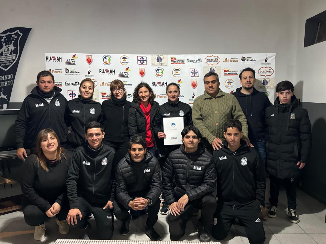 Cámara de Senadores (@senadosantafe) on Twitter photo 📒 <a href="/LetiDiGregorio/">Leticia Di Gregorio</a> mantuvo una nutrida agenda de actividades en Venado Tuerto y la región
📲Toda la información acá senadosantafe.gob.ar/noticias/di-gr… 📒 <a href="/LetiDiGregorio/">Leticia Di Gregorio</a> mantuvo una nutrida agenda de actividades en Venado Tuerto y la región
📲Toda la información acá senadosantafe.gob.ar/noticias/di-gr…