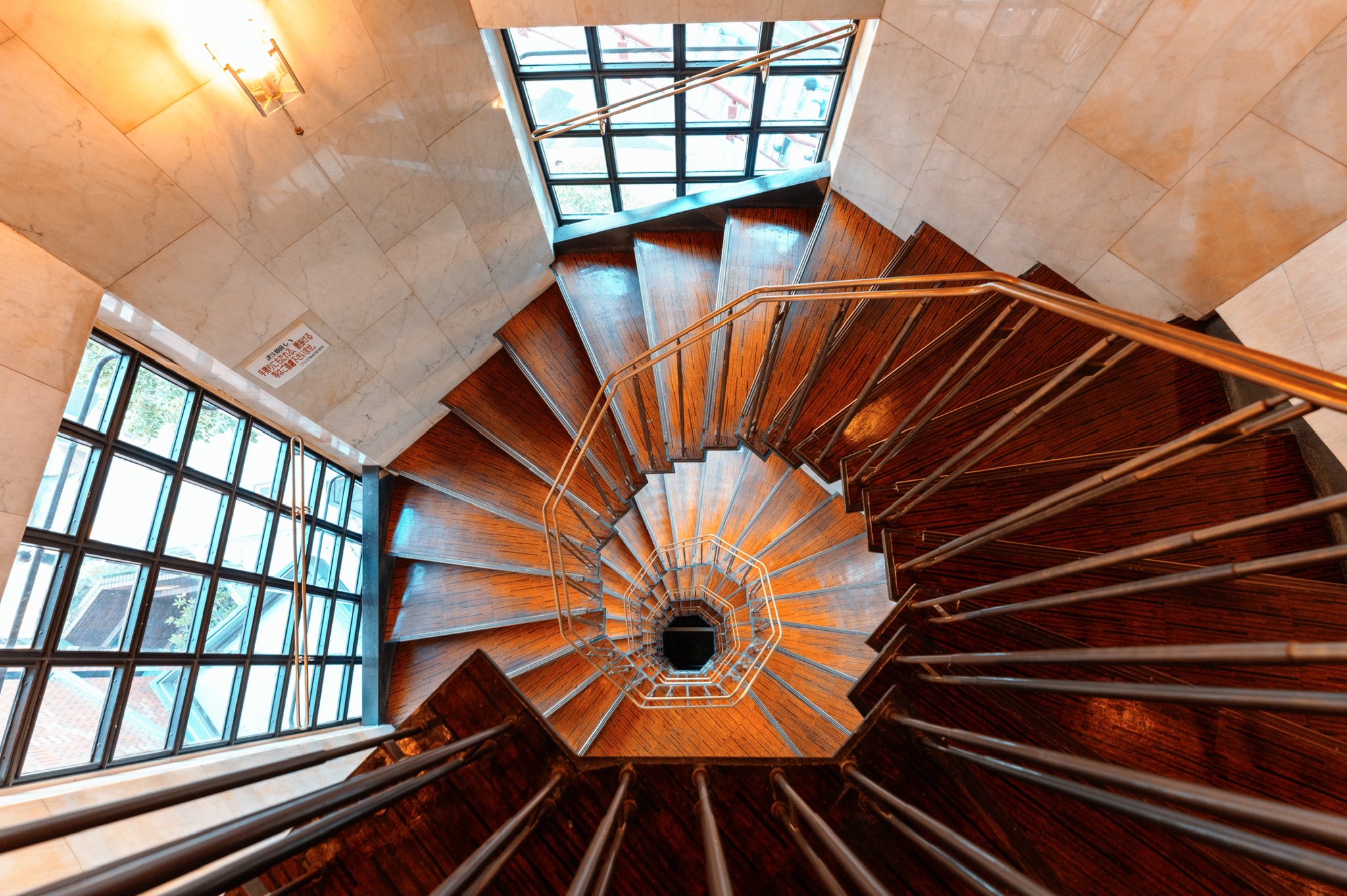 アートフレーム　螺旋階段 アートフレーム 螺旋階段 写真6/7｜レアンドロ・エルリッヒ“螺旋