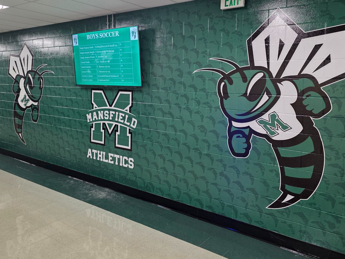 The Athletics hallway just got a new splash of "HORNET" green!!! Welcome to MANSFIELD!!!!! 
#HornetPride