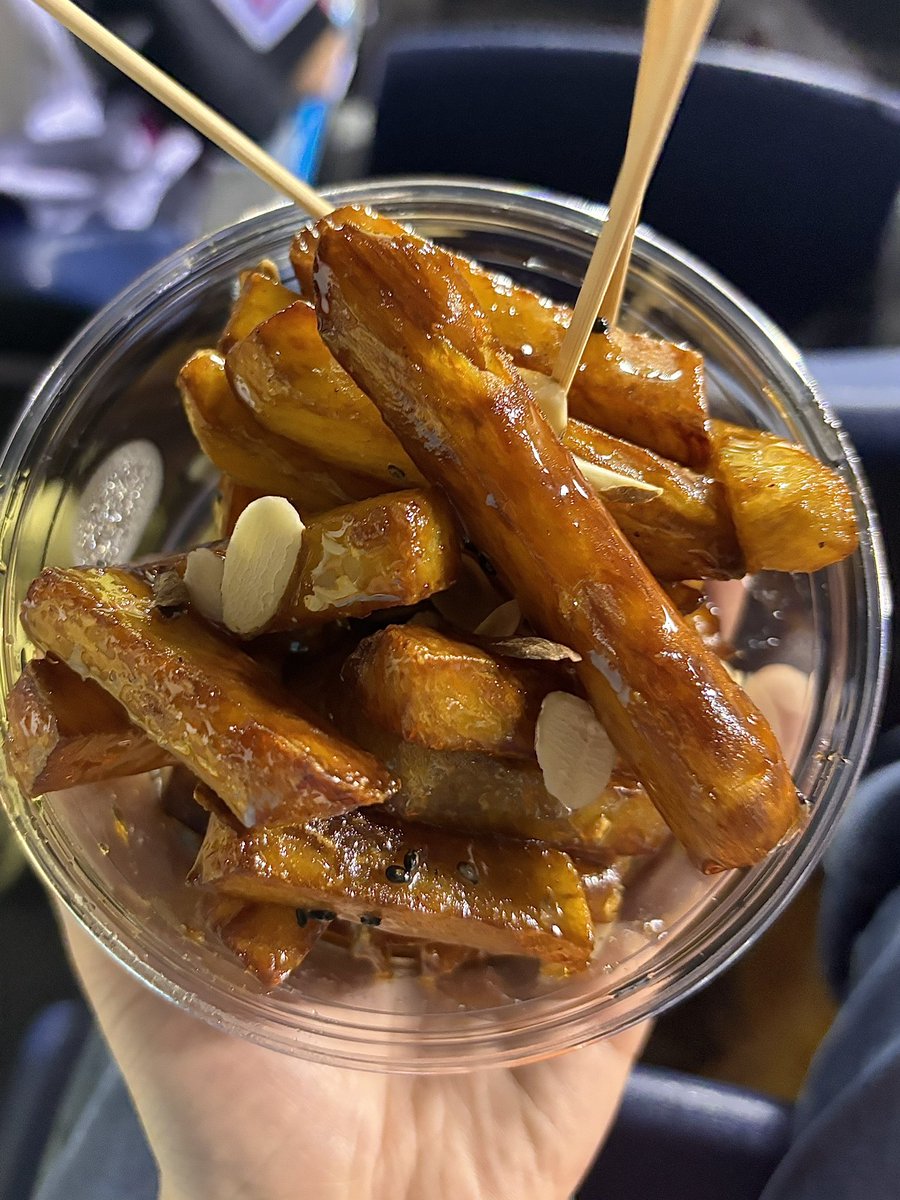 🔒잠실구장 3루에서 파는 고구마맛탕 개맛있는 거 나만 알아야지