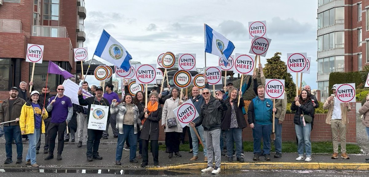 BREAKING: Coast Victoria Hotel workers are ON STRIKE! Workers walked off the job starting at 5AM today to launch a 1-day strike for living wages, fair workloads and proper staffing. More details to come.
#victoria #strike #LivingWage #DecentJobs #bclab #bcpoli
