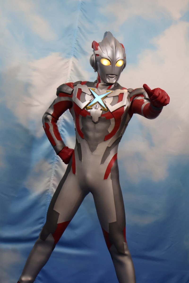 んでエックスのヒロショ
ノーマルエックスに会えたの嬉しすぎてツーショ含めて合計5周してもうた(