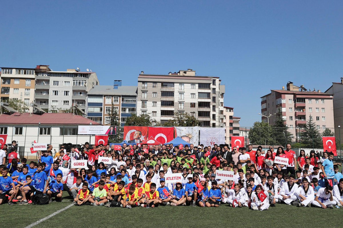 Sultan Alparslan’ın emaneti, kahramanlar diyarı Bitlis’te genç sporcularımızla buluştuk.💚