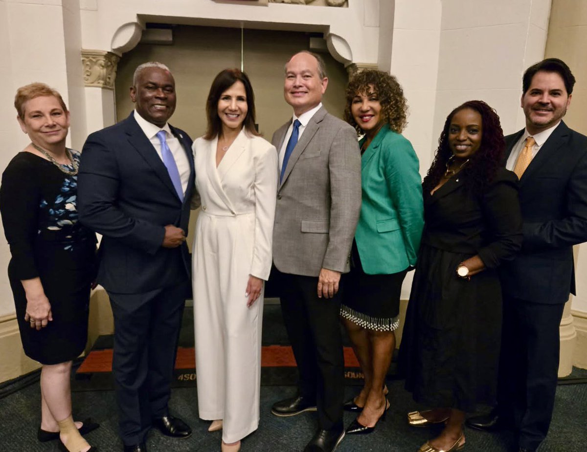 As the new Office Family Engagement/ Parent Academy, we look forward to another fantastic year serving families. Wishing all students great success as they learn and grow! #YourBestChoiceMDCPS