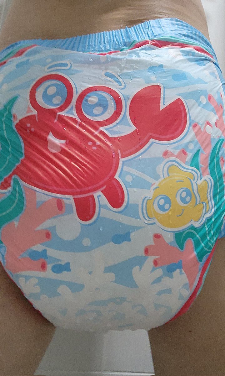Jae_teii's tweet photo. After almost 12 hours and a rearz booster, I can hardly walk... I filled so much that I couldn't even sit. #abdl #diaperlover https://t.co/HSpzMVfE9W