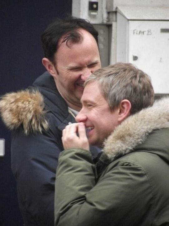 JohnlocksBean's tweet image. Happy #freemanfriday everyone!!

God he's my smol bean isn't he😭

I so wish we could know what Mark said to make him giggle like that
