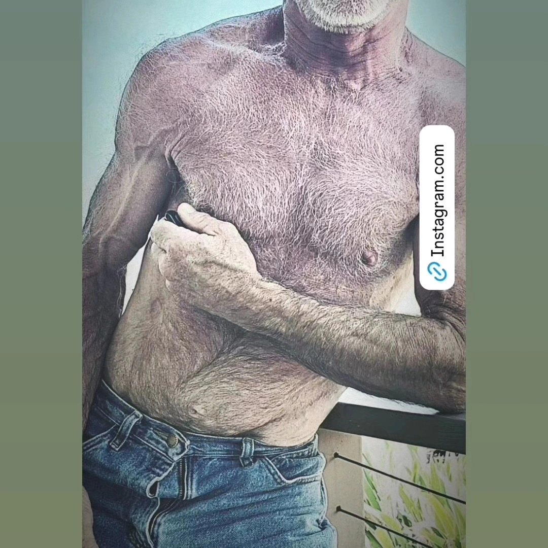 Freshly showered, dressed to go... LET'S DO IT!
Onlyfans.com/daddyplow has over 5900 pics &amp; videos. See what's missing with a subscription costing about the same as a cup of coffee. 

More videos &amp; pic sadded.

#Sponsored #daddies #couples #beards #Onlyfans #nsfw #jo #cum