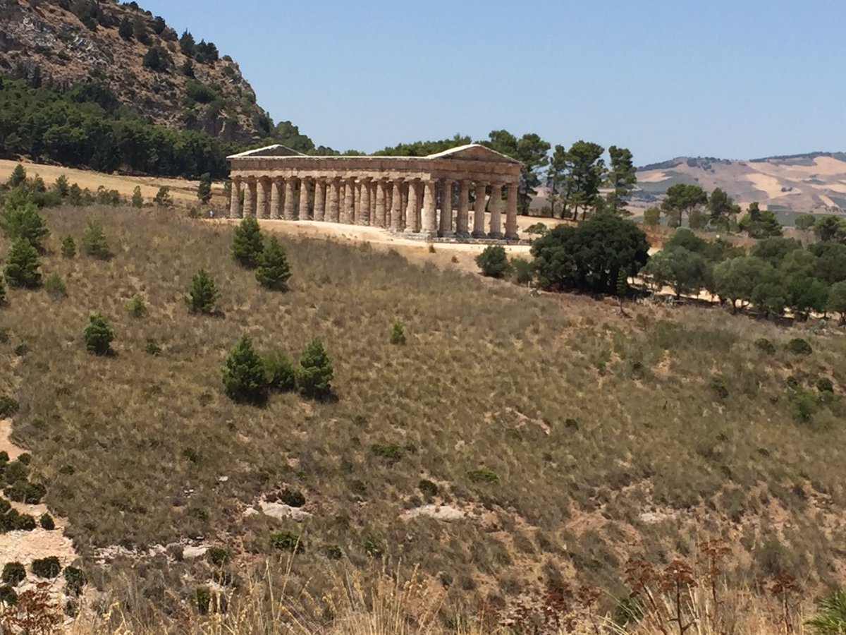 georgemk56's tweet photo. @DaemonDiomedes Was there in 2017. Sicily has some of the best preserved Ancient Greek temples but also in Southern Italy, Poseidonia. Magna Grecia was a cultural and historical inspiration! https://t.co/uCwXy057KA