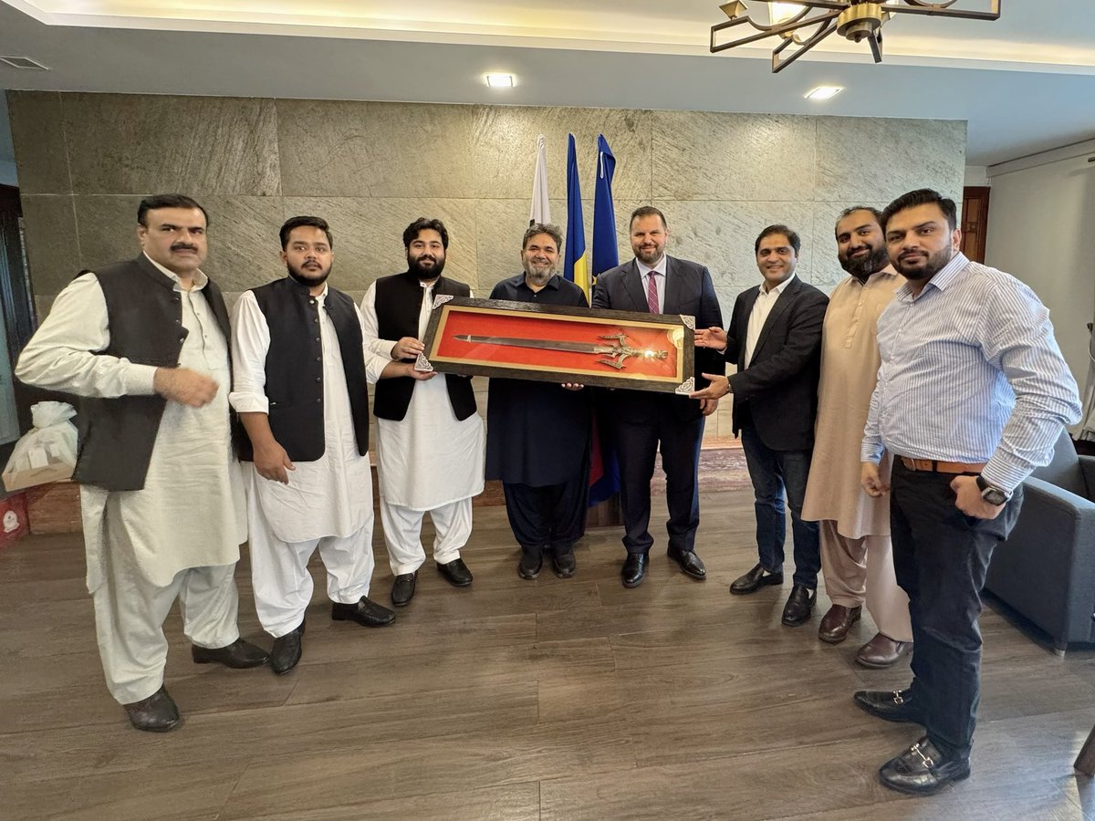 Dan Stoenescu دان ستوينسكو 🇷🇴🇪🇺 (@danstoenescu) on Twitter photo 🇷🇴🤝🇵🇰 Pleased to welcome Senator Rana Mehmood Ul Hassan at the <a href="/ROinPakistan/">Embassy of Romania in Pakistan</a> , together with a business delegation from Karachi & Multan. We discussed investments, trade, and business opportunities in Romania — building bridges for stronger economic ties. 📈🌍 #Romania #Pakistan 🇷🇴🤝🇵🇰 Pleased to welcome Senator Rana Mehmood Ul Hassan at the <a href="/ROinPakistan/">Embassy of Romania in Pakistan</a> , together with a business delegation from Karachi & Multan. We discussed investments, trade, and business opportunities in Romania — building bridges for stronger economic ties. 📈🌍 #Romania #Pakistan