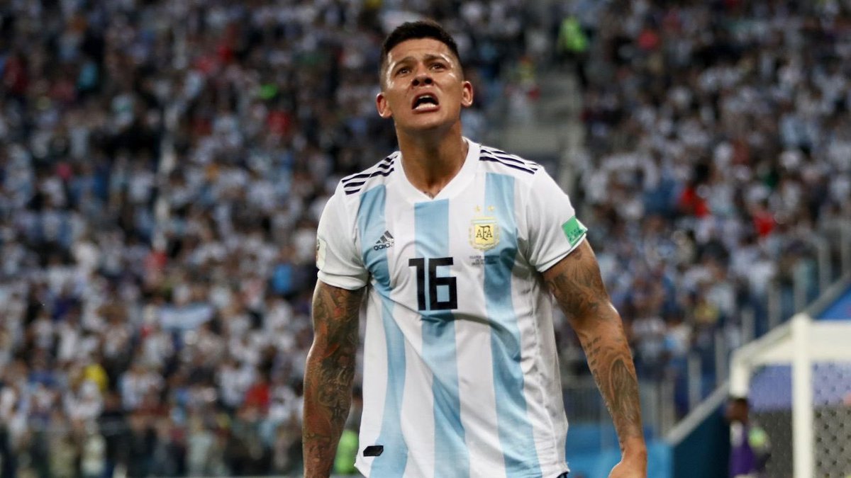 Me niego rotundamente a ver a este tipo con la camiseta de #Racing. Es inentendible e innecesario.