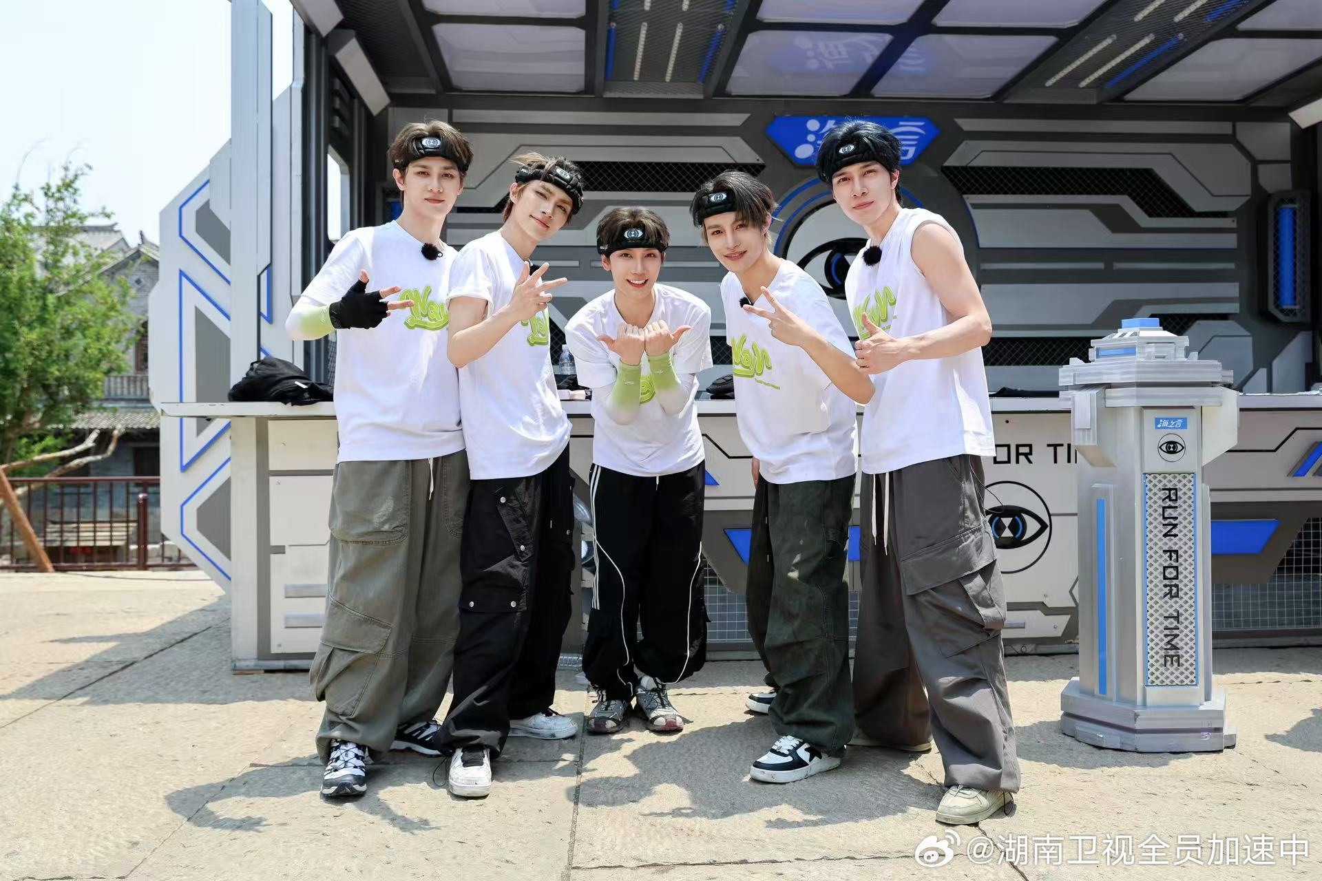 WayV solo yizhiyu 一直娯 テン サイン会 4枚セット WayV solo yizhiyu 一直娯 テン サイン会 4枚セット SEVENTEEN