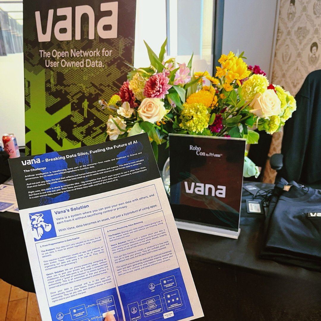 vana's tweet image. Incredible turnout at @RoboCon_AI  in SF this week.
Hearing more and more that the next leap in Physical AI will be powered by user-owned data. 

As @anna_kazlauskas explained in her talk, data is the fuel for these systems to better interact with the world.
Vana is building the…