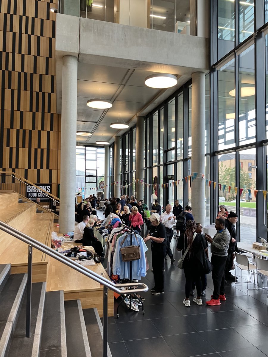 MCRMetTech's tweet image. Photos from this year&apos;s Estates, Facilities &amp;amp; Campus Development and Technical Services Summer Festival! Featuring crafts, choir performances, clothes &amp;amp; plant swaps and much more, the day was a chance to get creative, catch up with colleagues, and enjoy some afternoon tea 🫖🍰
