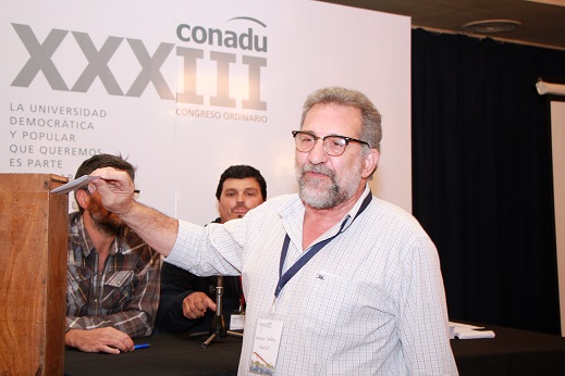 #ElCafecito ☕️ Universidades

📞 Carlos De Feo, Secretario General de CONADU

➡️ "El 10% de los docentes han renunciado o pedido licencia"
➡️ "Hay docentes que tienen 4 cargos para completar un salario que no llega a 1 millón de pesos"
➡️ "Estamos planificando una tercera marcha