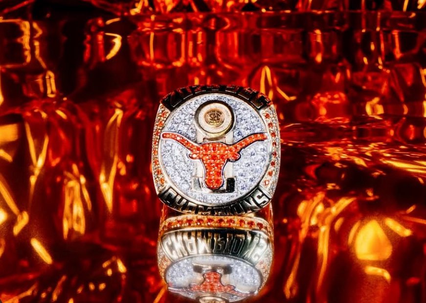 Lola B Foley ⚽️ 🤘🏽🧡 tweet media