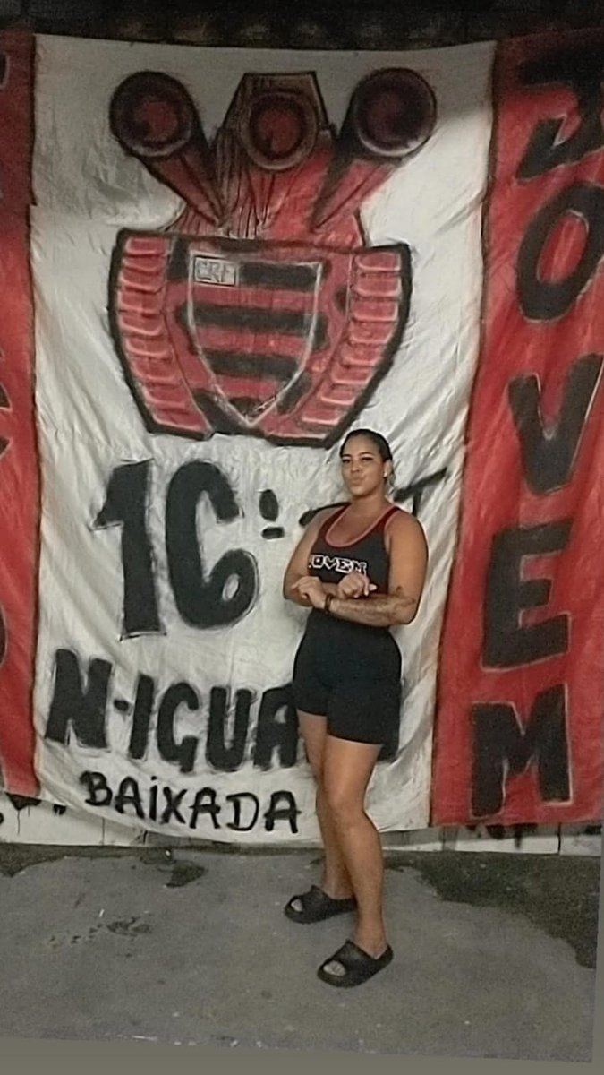 analima1617656's tweet photo. Lili vai cantar 🙌🏼🔓🔴⭐💣🥳 https://t.co/z7He9usP4l