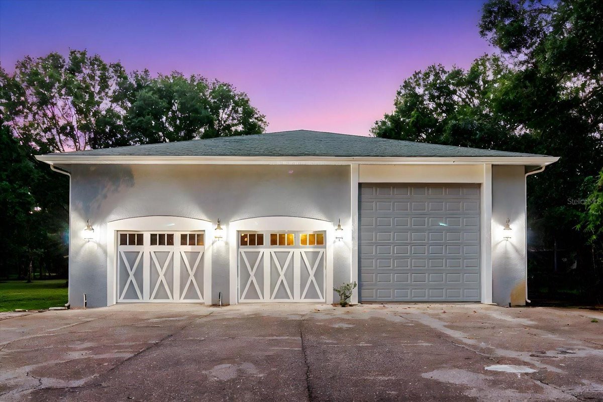 AlignRightRealT's tweet photo. 1/2 Check out this luxury home! #RealEstate #DreamHomes
#AlignRightRealty #Boom #realestate #homesforsale #realtor #realestateforsale #Floridahome #FLRealEstate #TampaMultiFamily #TampaBayInvestment #TampaMultiUnit #TampaCommercialRealEstate #ExploreTampaBay #TampaNeighborhood https://t.co/t5oGUg6sIN
