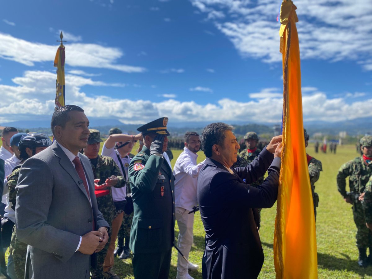 Comando de Acción Integral del Ejército Nacional (@ejercito_caaid) on Twitter photo En ceremonia militar, el Batallón de Apoyo de Acción Integral y Desarrollo N.°3 recibió de la <a href="/AlcaldiaPopayan/">Alcaldía de Popayán</a> la Medalla al Mérito en reconocimiento al trabajo social que realiza esta unidad en beneficio de las comunidades de Popayán, #Cauca.
#NuestroCompromisoEs🇨🇴 En ceremonia militar, el Batallón de Apoyo de Acción Integral y Desarrollo N.°3 recibió de la <a href="/AlcaldiaPopayan/">Alcaldía de Popayán</a> la Medalla al Mérito en reconocimiento al trabajo social que realiza esta unidad en beneficio de las comunidades de Popayán, #Cauca.
#NuestroCompromisoEs🇨🇴