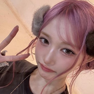 PeperonaPizza's tweet photo. #NewProfilePic new layout unlocked idk https://t.co/bgduVDbUgn
