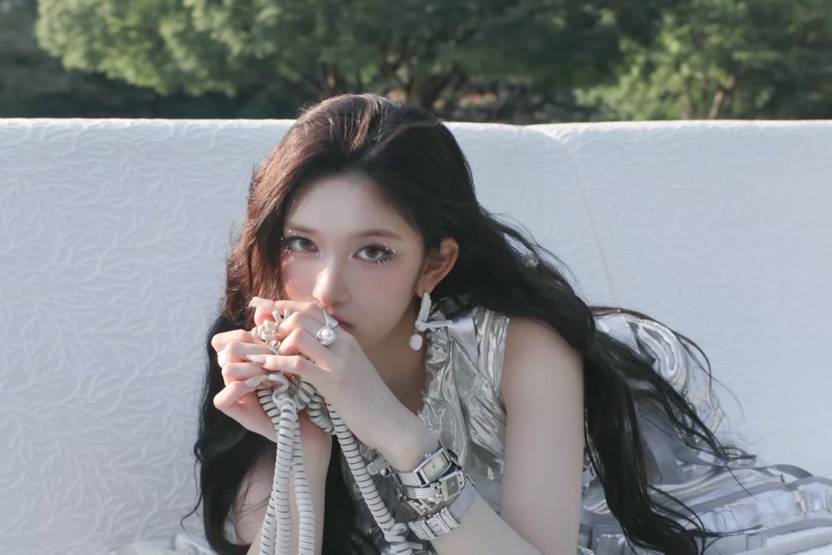 picsleeseo_'s tweet photo. secret, cupid 🪽 https://t.co/q6yhGkps2S