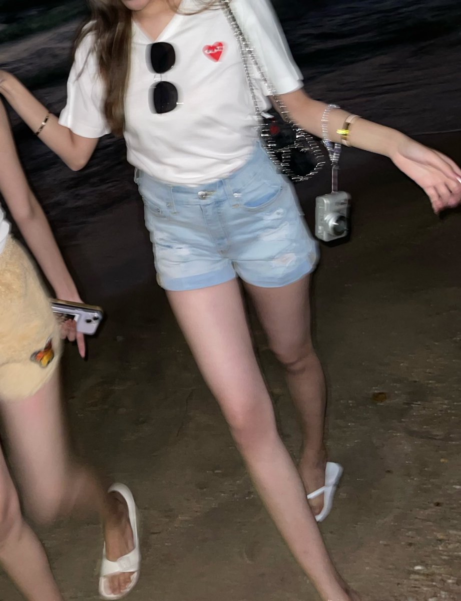 rumiemy1's tweet image. ยีนส์ขาสั้นแบรนด์ฝรั่ง เอวสูง ใส่สวยหุ่นดีแบบสับบบ
#กางเกงยีนส์ขาสั้น #กางเกงขาสั้น #ส่งต่อกางเกงยีนส์ขาสั้น #ส่งต่อ #เสื้อผ้ามือ2 #ส่งต่อเสื้อผ้ามือ2 #เสื้อผ้ามือสอง #ส่งต่อเสื้อผ้า #cintageshop #vghbkkมือสอง #ส่งต่อกางเกงขาสั้น #ส่งต่อstylist #ส่งต่อpromthong