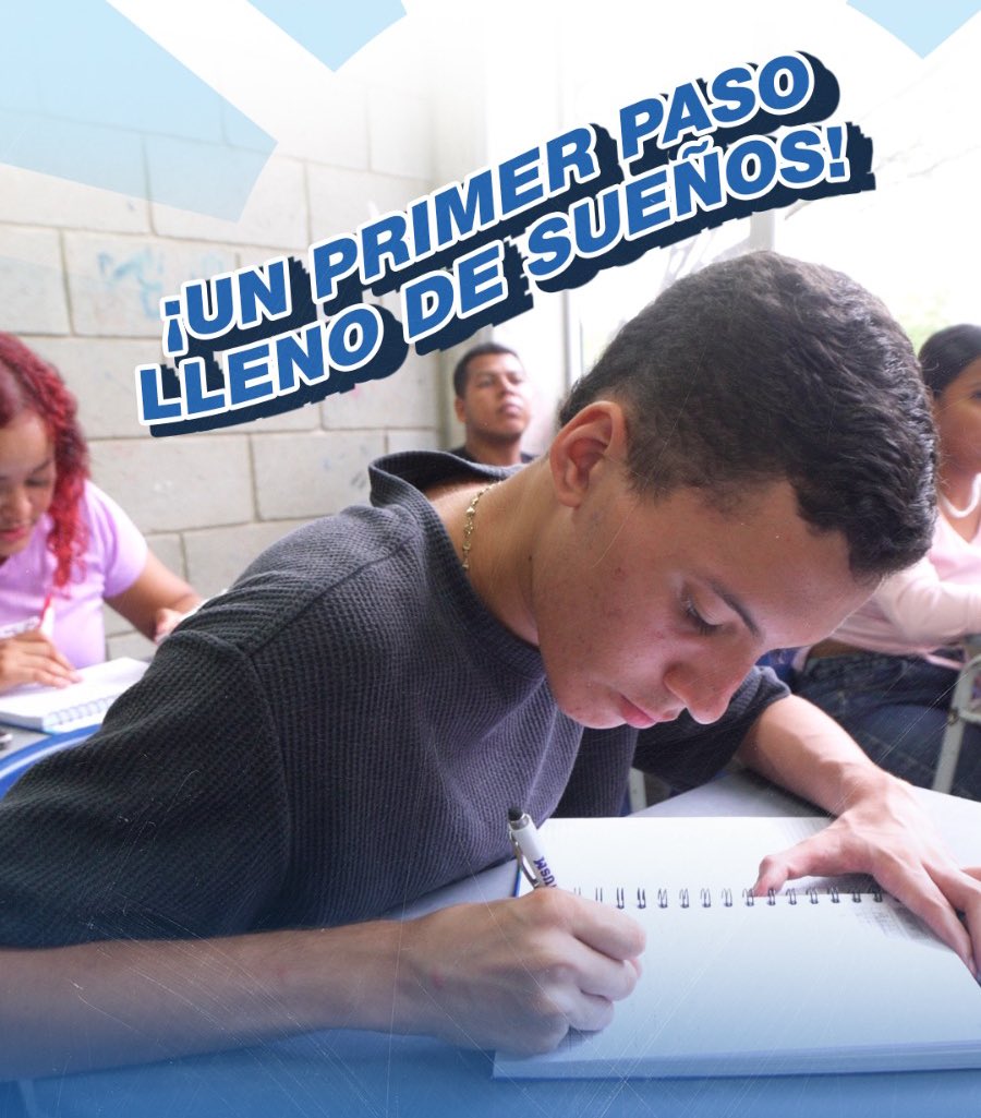 la_usm's tweet photo. 🎓✨ ¡Haciendo historia juntos! ✨🎓

Hoy nuestros estudiantes recorren un camino que nadie había transitado antes: ser la primera promoción de la USM 💙.

💬 Y tú… ¿estás listo para ser parte de esta historia?

#OrgulloUSM #PrimeraPromoción #HaciendoHistoria #EducaciónDeCalidad #FormandoFuturo