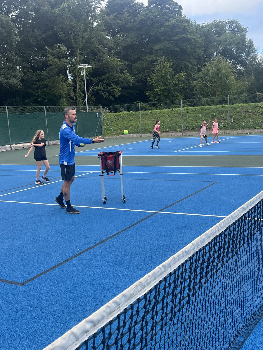 🎾Day 15 of Summer Camps

👩🏾‍🤝‍👩🏼58 children

🔵8 U5’s
🔴22 U8’s
🟠16 U10’s
🟢12 U12’s

🎾FRIENDLY Competition

🎾Developing their GAME

ℹ️Want to book a place for your child? Follow the link below:

bridgendtennisclub.com/pages/eventlis…

#CommunityClub #awardwinning #holidaycampsforkids