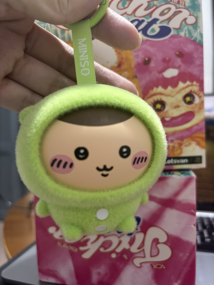 真棒！小小的老子一下子就抽到最丑的那个。可以，刚好送给绿巨人了