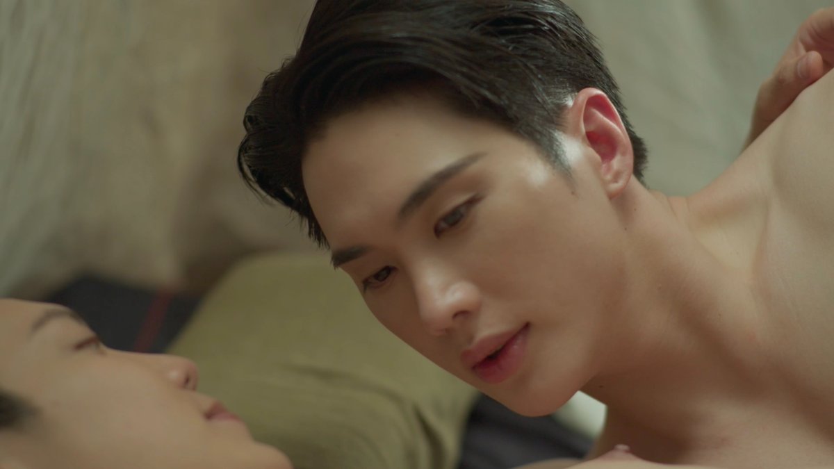 เขินตั้งแต่ค่ำถึงย่ำรุ่ง ใครไหวก็ไหวไป ส่วนกระพ้มไม่ไหววววววว  #MemoirOfRatiEP8

<a href="/MisterGrtsp/">เกรทครับ? ว่าไงครับ?</a> <a href="/innsarin/">คุณหนูน้องอิน</a>