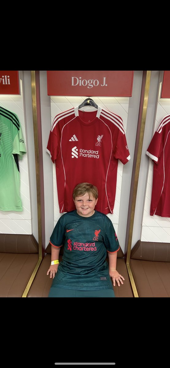 Scott Fleming (@scott_fleming01) on Twitter photo Lots of emotions on the <a href="/LFC/">Liverpool FC</a> tour today . Class of #LiverpoolFC leaving <a href="/DiogoJota18/">Diogo Jota</a> shirt in the home changing room this season #YNWA Lots of emotions on the <a href="/LFC/">Liverpool FC</a> tour today . Class of #LiverpoolFC leaving <a href="/DiogoJota18/">Diogo Jota</a> shirt in the home changing room this season #YNWA