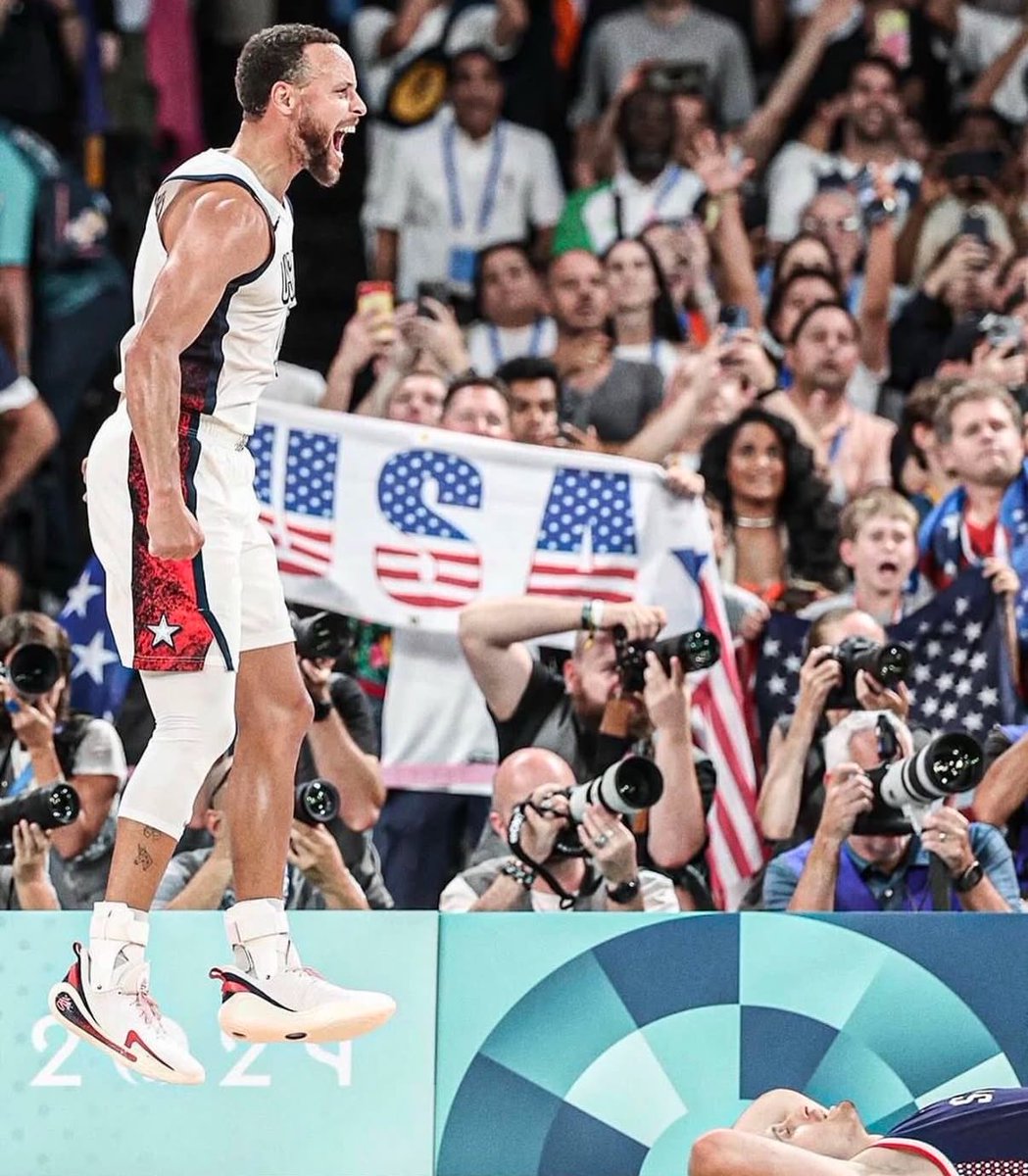 One year ago today.

ONE OF THE GREATEST PHOTOS IN SPORTS HISTORY.