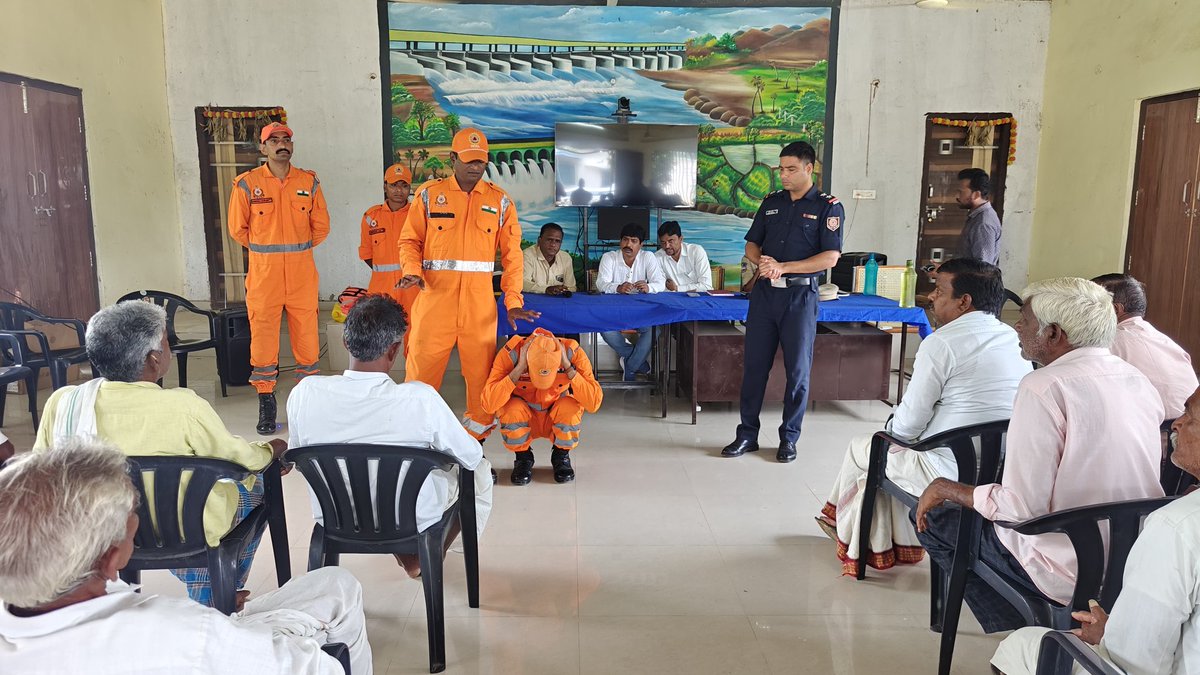 10 NDRF VIJAYAWADA (@10ndrf) on Twitter photo #Disaster_Preparedness
Enhancing community resilience in disaster response.
🔶10 NDRF conducted Community awareness programme.
🔶At Gadchanda-vill, Lokeshwaram-Mandal, Nirmal-Dist.(TG)
🔶Total 63 Personnel benefited.
#BePrepared #BeSafe
<a href="/NDRFHQ/">NDRF India I राष्ट्रीय आपदा मोचन बल 🇮🇳</a>
<a href="/ANI/">ANI</a>
<a href="/PIB_India/">PIB India</a> #Disaster_Preparedness
Enhancing community resilience in disaster response.
🔶10 NDRF conducted Community awareness programme.
🔶At Gadchanda-vill, Lokeshwaram-Mandal, Nirmal-Dist.(TG)
🔶Total 63 Personnel benefited.
#BePrepared #BeSafe
<a href="/NDRFHQ/">NDRF India I राष्ट्रीय आपदा मोचन बल 🇮🇳</a>
<a href="/ANI/">ANI</a>
<a href="/PIB_India/">PIB India</a>