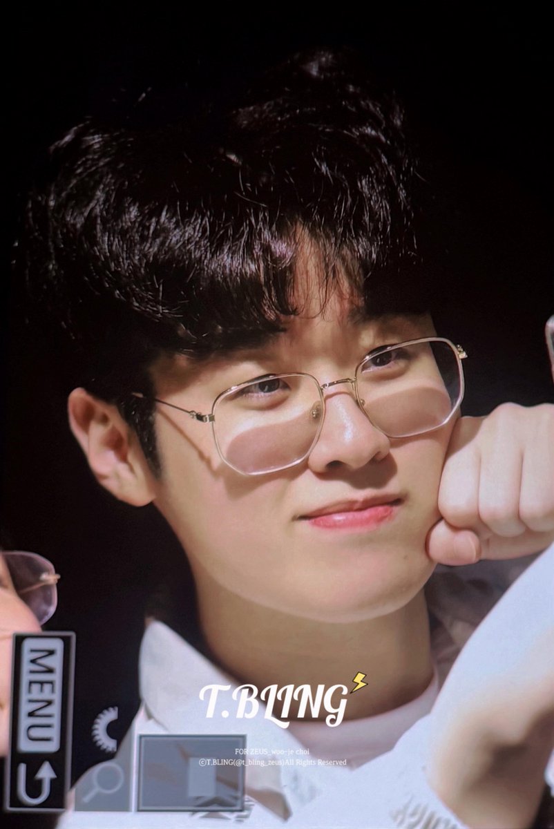 t_bling_zeus's tweet photo. 250808

최우제 진짜 너무 좋더
#제우스 #최우제 #ZEUS https://t.co/3IumdvnQZT