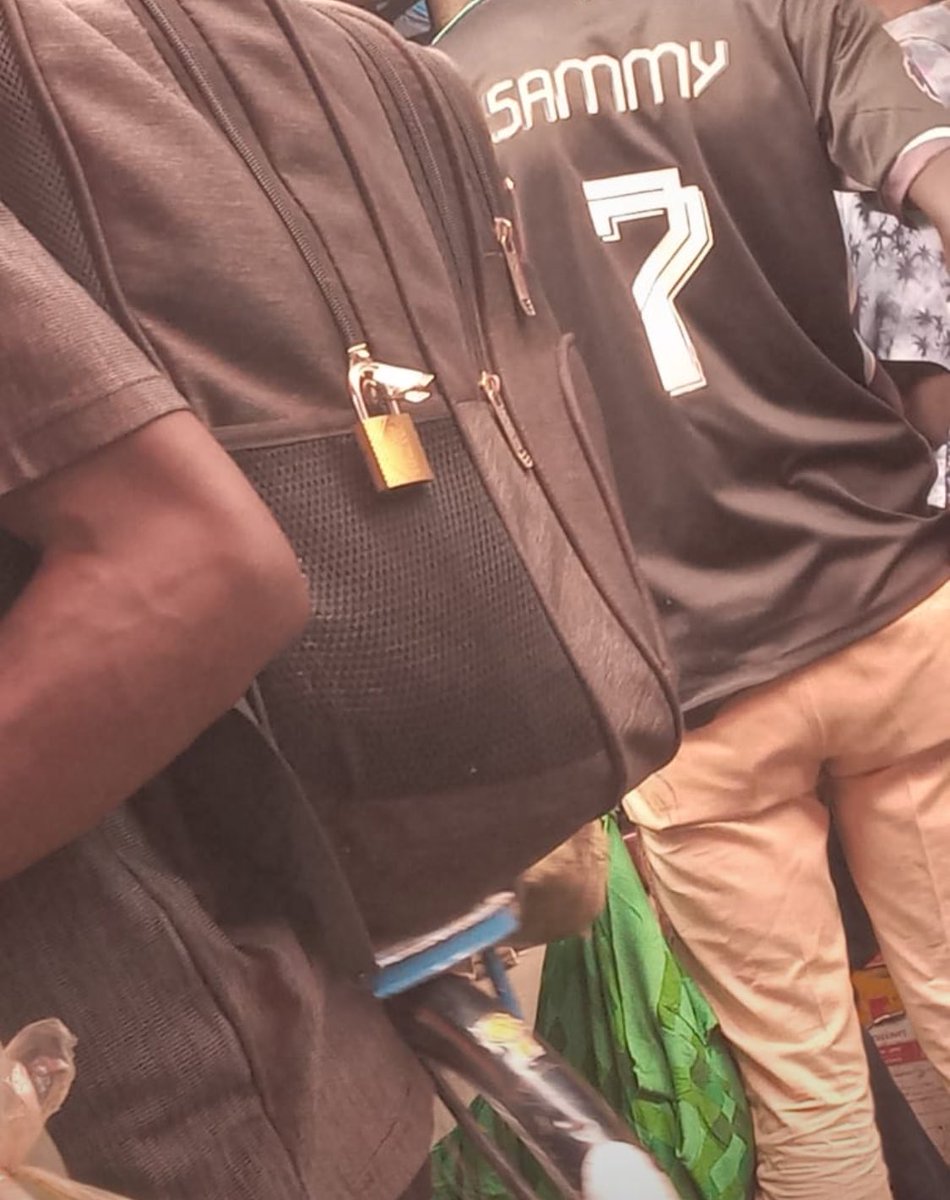 Freshers in Banda right now 
Now Now 😂🙌