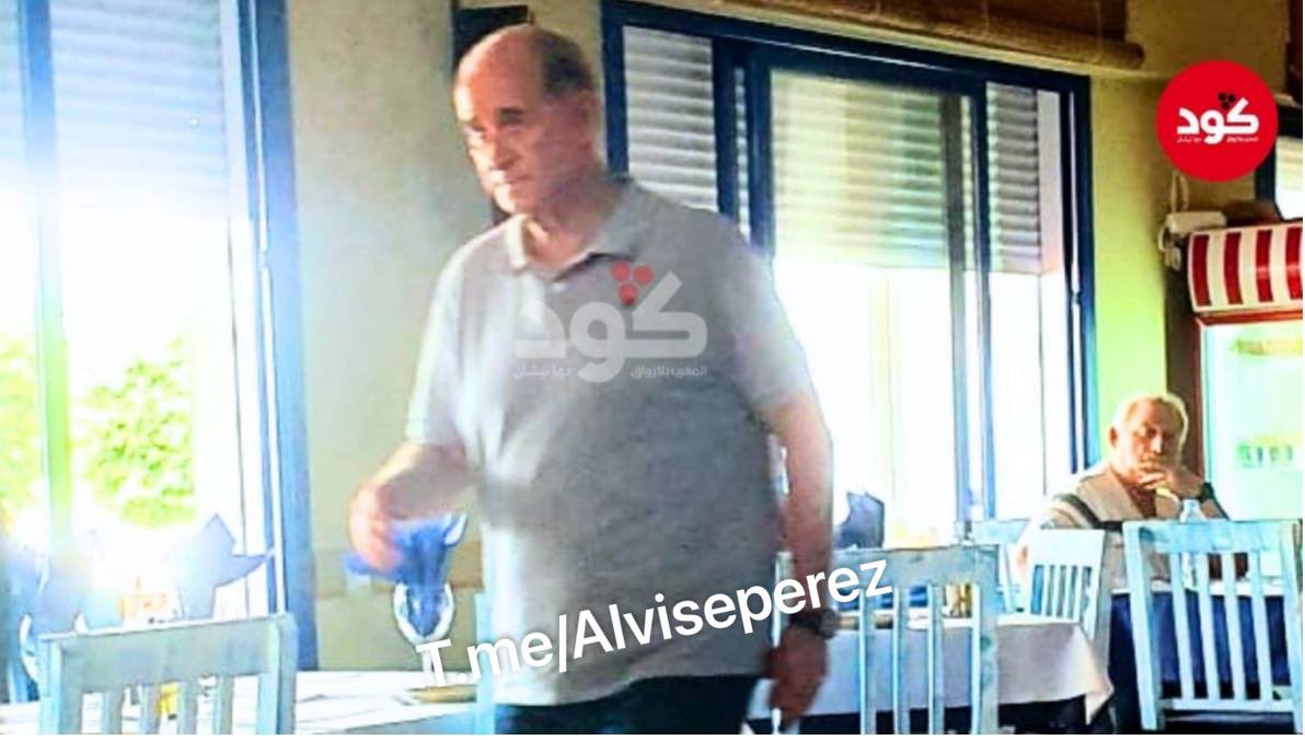 🔴 La prensa marroquí filtra imágenes del director de la Policía española de vacaciones en Asilah:

Un medio marroquí publica cómo Francisco Pardo visita empresas, sucursales bancarias y disfruta de restaurantes de lujo junto a su guardaespaldas.

Altos cargos del gobierno (y