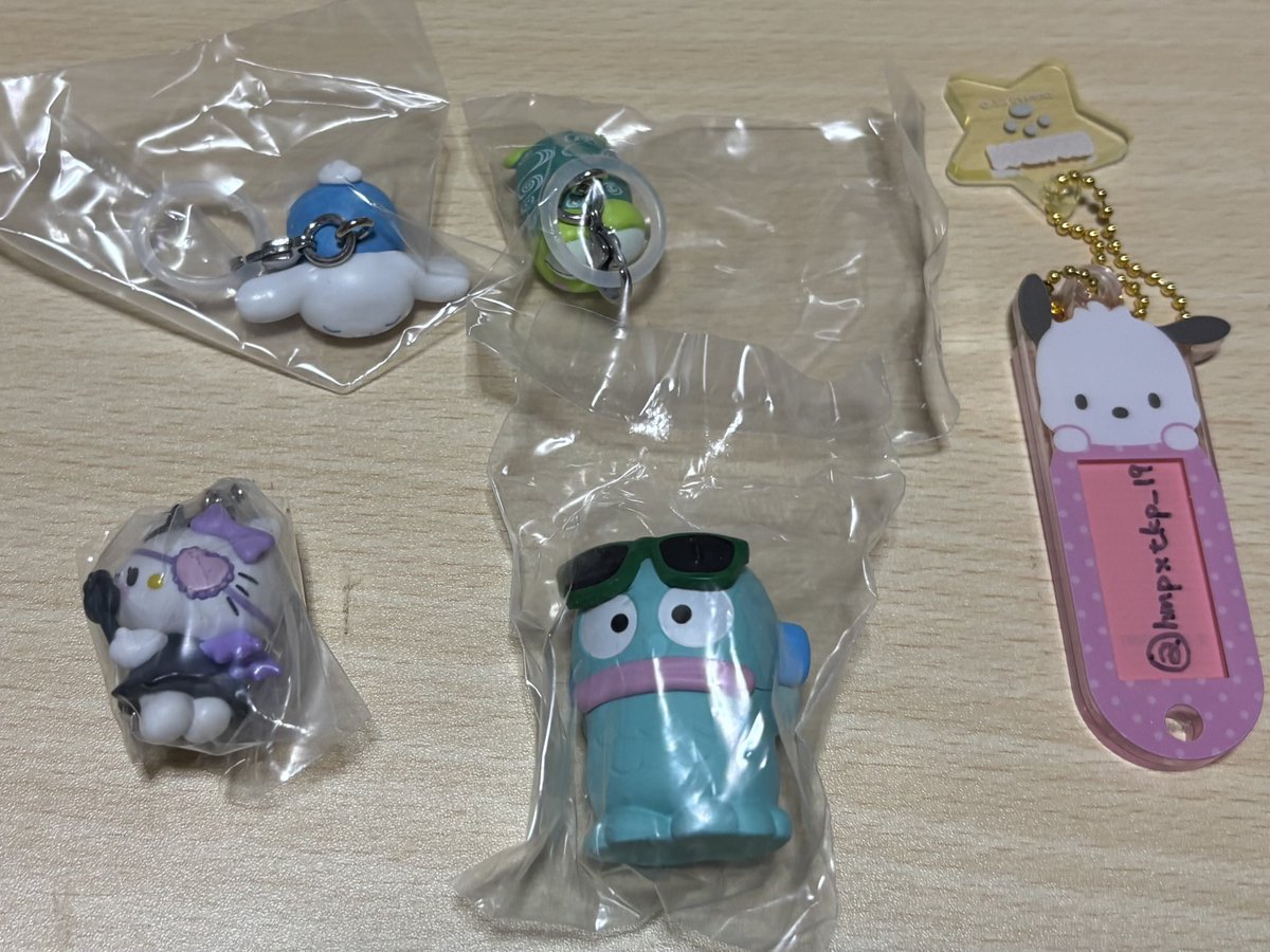 《交換》 サンリオ ガシャポン ガチャガチャ

＊譲
① お手玉めじるしアクセサリー
シナモロール、けろっぴ

② いたずらこあくまスイング
キティ

③ はぴだんぶい グラサンばちばちフィギュア
ハンギョドン

＊求
各種 ポチャッコ

・郵送での交換📮