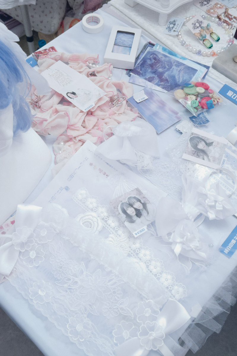 _room_no_000 tweet media