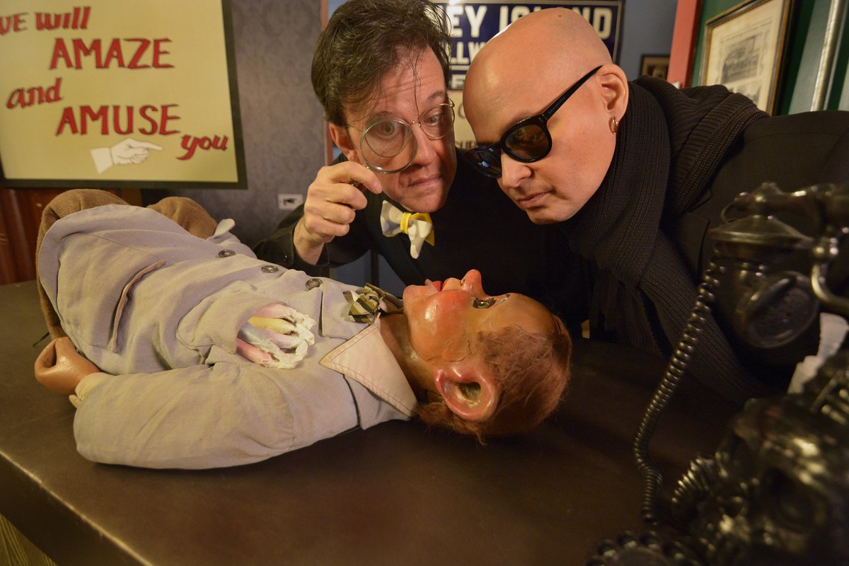 apiper13's tweet image. Tomorrow (Sat, Aug 9), don’t miss the #FrightClub watch party for #evilsublet ! Hit play on the movie on Tubi at 10p ET &amp;amp; follow the hashtags on Bluesky to post along with stars Jennifer Leigh Houston, Pat Dwyer, &amp;amp; Stephen Mosher, producer Beth Ann Mastromarino, &amp;amp; yours truly