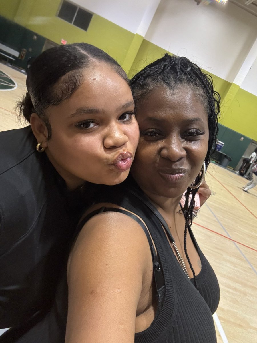 SkizzletheAD's tweet photo. Still supporting my BP babies… I taught them in K and teach them for life! . Together, we’ll cultivate a love for learning and growth on the Sunny Side! @FriendshipPCS #FPCSBP #FriendshipsJourneyto30 #OneFriendship #Journeyto30 https://t.co/e60TEWpgQY