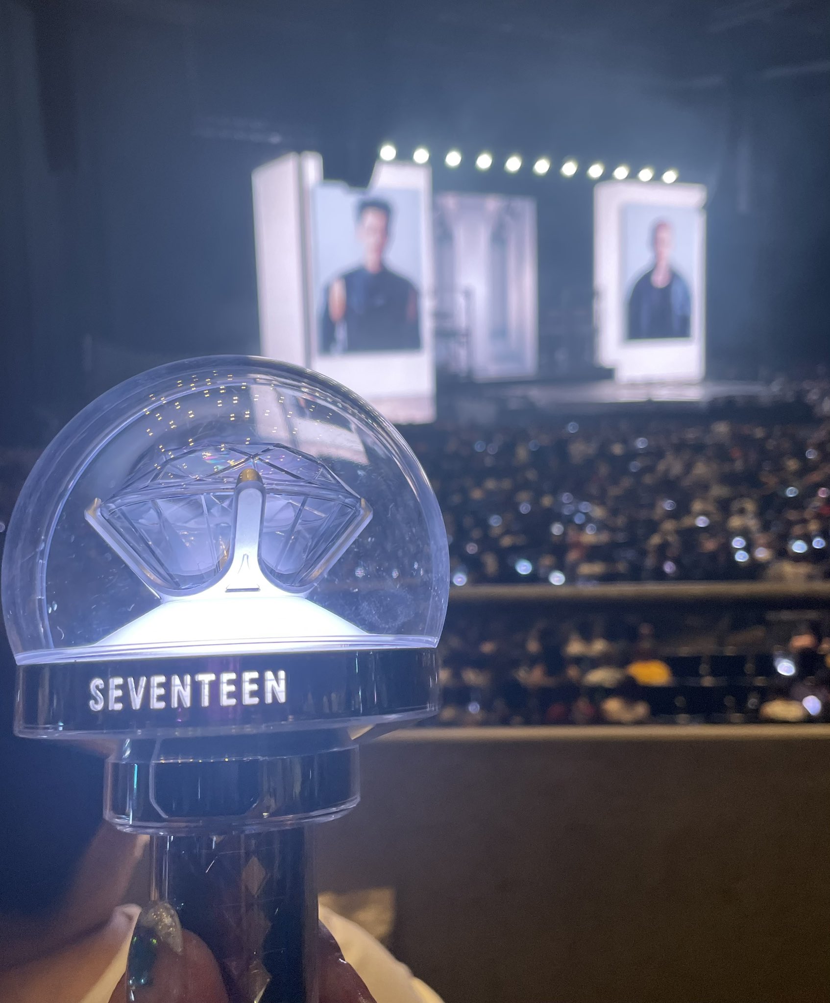 SEVENTEEN 台湾 インドネシア ヨントン ホシ PHOTO】SEVENTEEN ホシ&ウジ、コンサートのため台湾へ…仲良く
