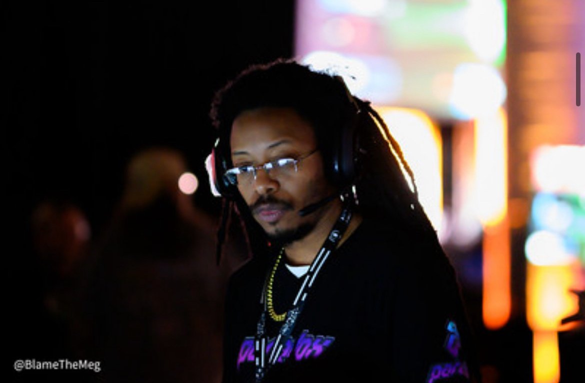 Paradox Gaming Official (@theparadox_esg) on Twitter photo 📸 Big thanks to @blamethemeg for these incredible shots of our coach leading from the sidelines this past weekend!
<a href="/Coach_CLUTCH/">Coach CLUTCH</a>
The strategy, the leadership, the drive — it all starts here. 🧠💜
#ParadoxEsports #HaloEsports 📸 Big thanks to @blamethemeg for these incredible shots of our coach leading from the sidelines this past weekend!
<a href="/Coach_CLUTCH/">Coach CLUTCH</a>
The strategy, the leadership, the drive — it all starts here. 🧠💜
#ParadoxEsports #HaloEsports