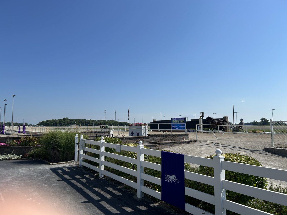 Happy #Patch32 Day folks! 

If you can’t get hyped for this day then I can’t help you because we have a stacked feature, guaranteed wagers all night long, $10,000 cash giveaway on track, children’s entertainment and the weather is going to be PERFECT. Let’s have a day! #PlayHP