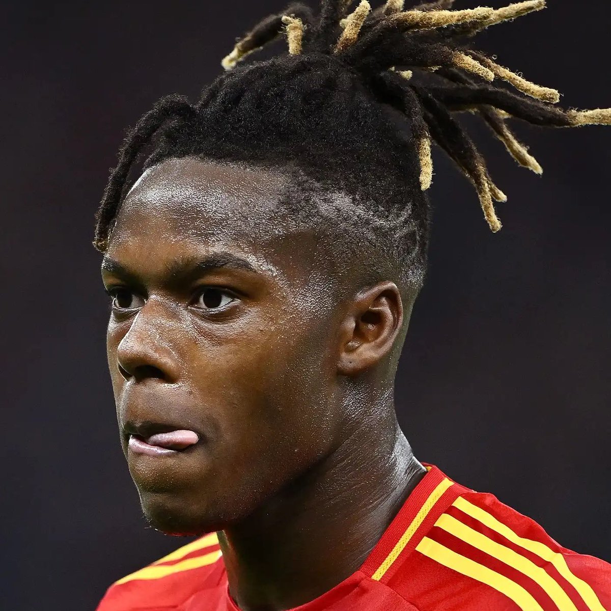 elopezdomenech's tweet image. Si encara no han pogut inscriure Joan Garcia com carai s’ho haurien fet amb Nico Williams? #ÉsPregunta ⚽️🐰