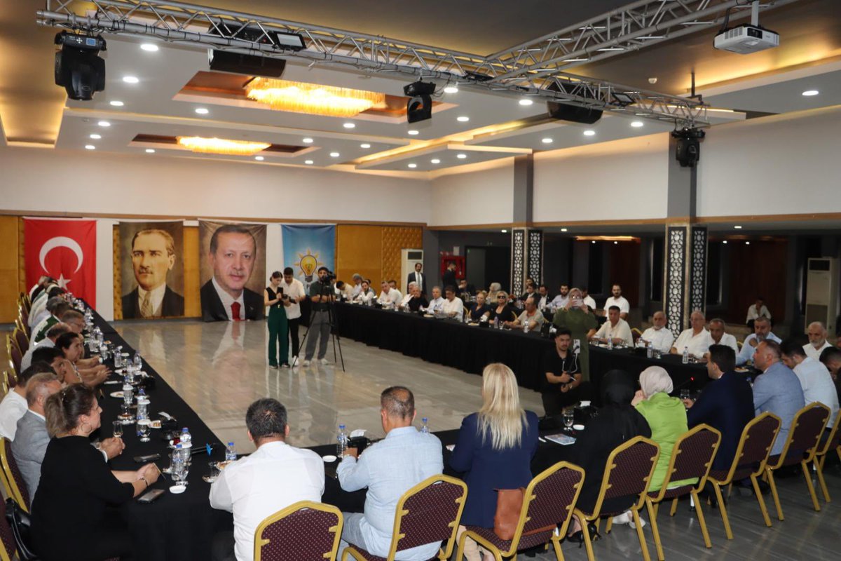 📍Yenişehir

✅ Sivil Toplum Kuruluşları Buluşması

Türkiye Yüzyılı Buluşmaları kapsamında, Genel Başkan Yardımcımız, Sivil Toplum ve Halkla İlişkiler Başkanımız Sayın Belgin Uygur’un katılımlarıyla; Sivil Toplum ve Halkla İlişkiler İl Başkanımız Sayın Mehmet Ali Eroğlu, İl