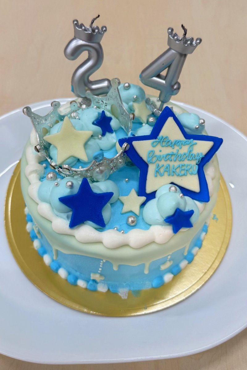 GENIChour's tweet photo. きょう8月9日は…

💙＼＼　 \ 　/ 　／／🎂
雨宮翔さんの24歳の誕生日
🎂／／　 /　 \　 ＼＼💙
✨おめでとうございます✨

🌈GENICのダンス担当🕺
大阪PR日に #GENImin の皆様の
想いも乗せて一足早くお祝いしました🥂

#雨宮翔生誕祭2025
@genic_staff
@KAKERU_0809
#GENIChour  #GENIC https://t.co/GJj1lmVZh1