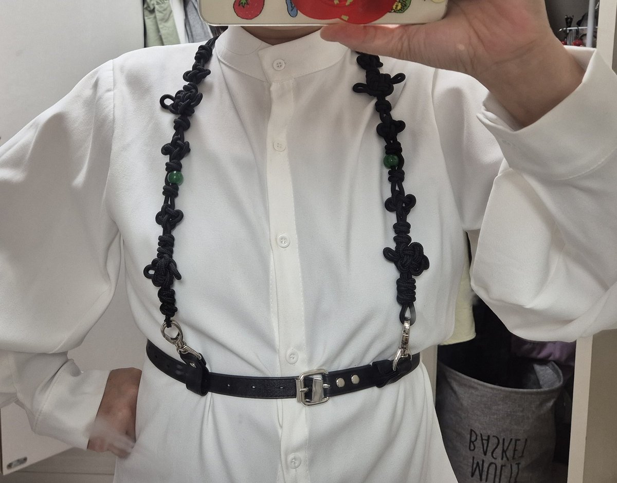 매듭하네스 사실은 사자보이즈하는 트친이 있다면 냅다 입혀줄라고 샀음..^^물론 제가 직관해야됨