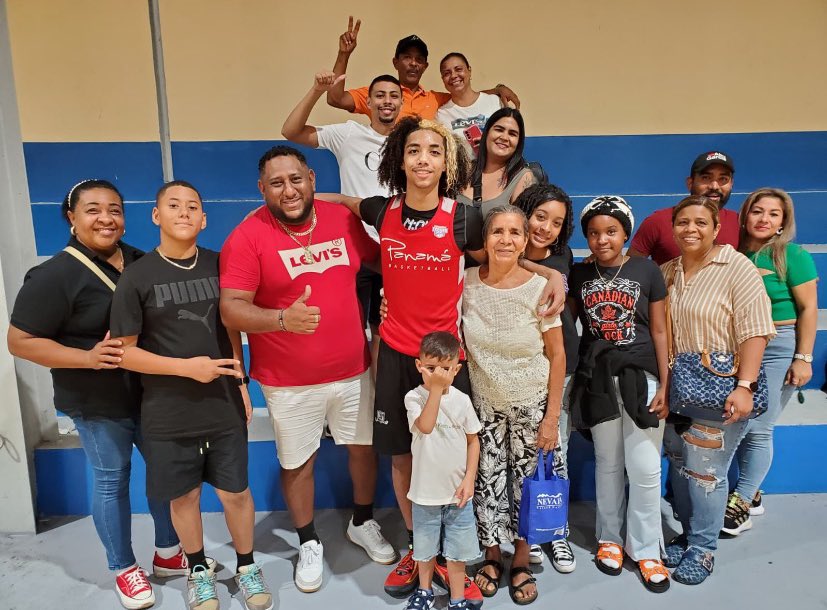 Chris Howell🇵🇦🇩🇪 (@chrishowell_7) on Twitter photo My why🇵🇦❤️ #familia My why🇵🇦❤️ #familia