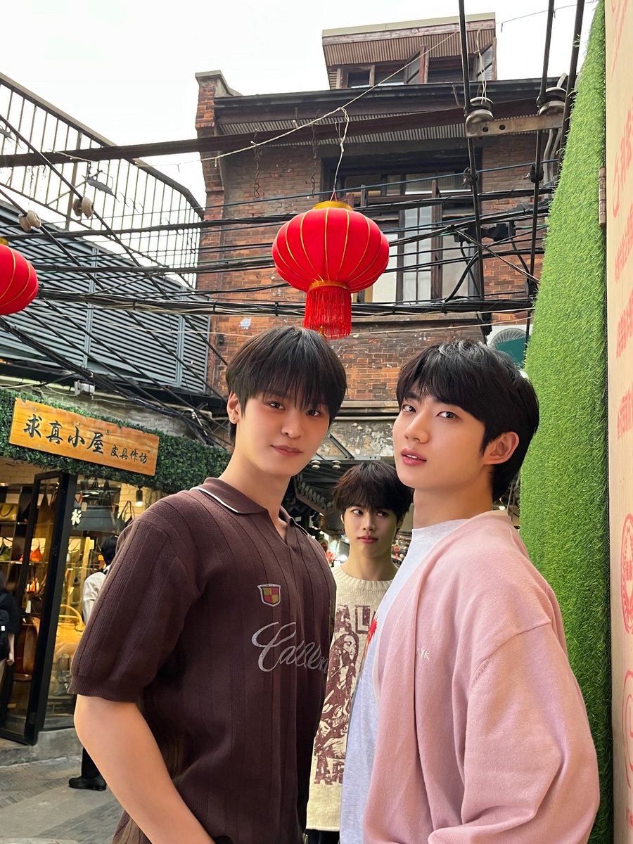 TPST_twt's tweet photo. [#태래] 형섭이형~~ 생일 축하해 나의 토끼🥰🥰
오늘도 즐겁게 보내보자고!!!💪 사랑해🍀❤️ https://t.co/xEYNj2Nihm